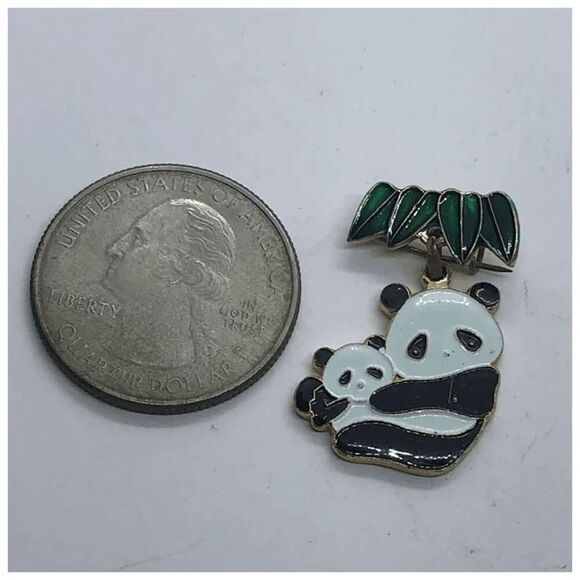 Small Vintage Enamel Figural Panda Bear Dangly Brooch / Pin - Signed CWCA - Picture 2 of 5